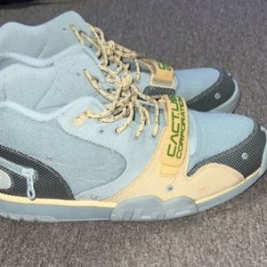***SOLD***Nike Air Trainers Travis Scott/Cactus Jack..size 12